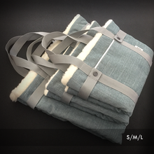 Laad afbeelding in galerij-viewer, Turquoise, stylish dog travel bed